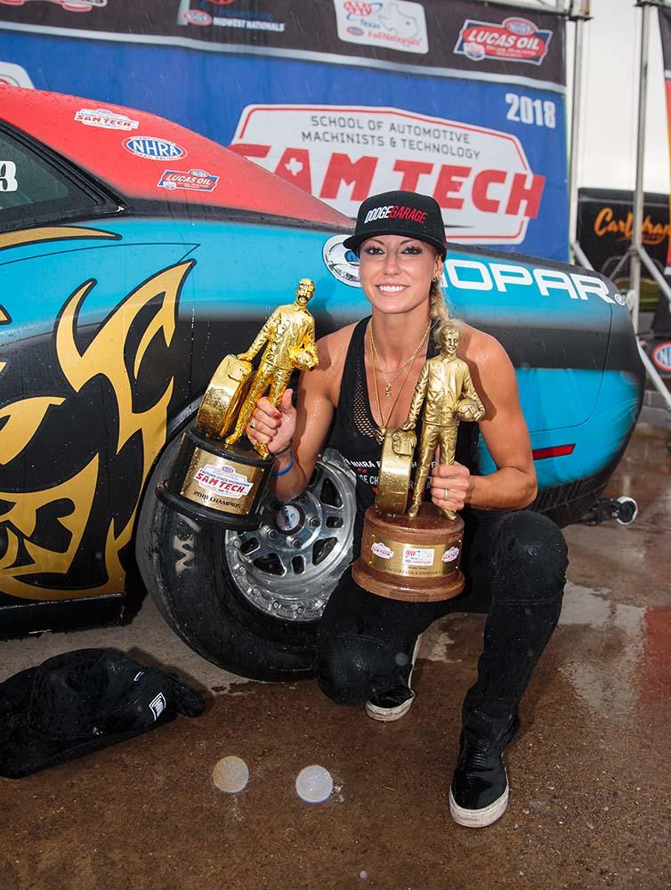Leah Pritchett racing photo 32