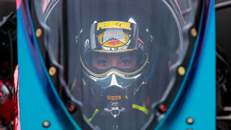 Leah Pritchett racing photo 50